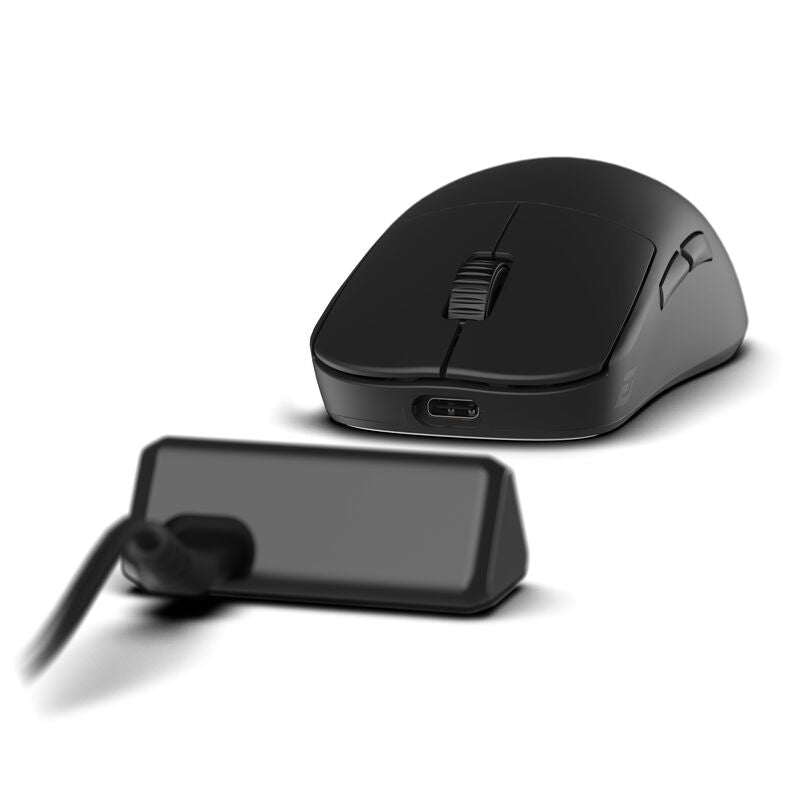 Nærbilde av sensor på Endgame Gear OP1w 4k v2 trådløs gamingmus