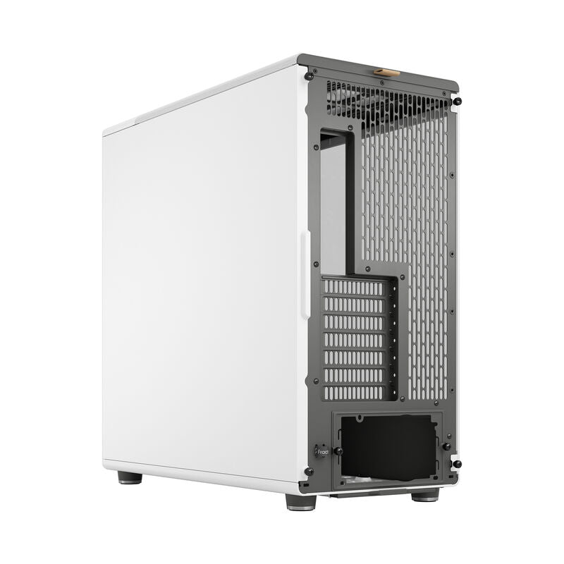 Nærbilde av ventilasjon og mesh på Fractal Design North XL Chalk kabinett TG Clear hvit