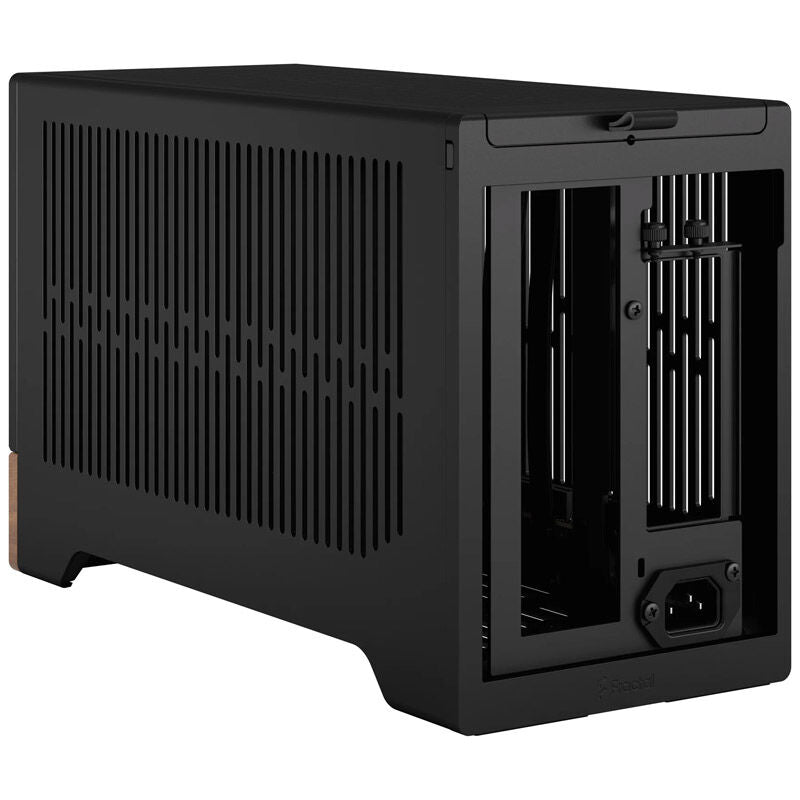 Montert Fractal Design Terra Mini-ITX kabinett med komponenter