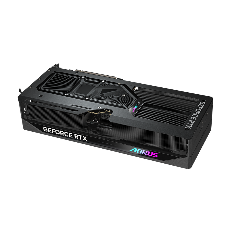 Gigabyte Aorus RTX 5070 Master grafikkort nærbilde av kretskort