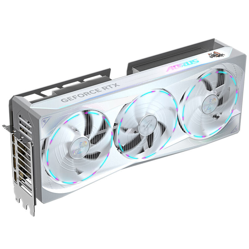 Kjølevifter på Gigabyte Aorus RTX 5080 Master Ice grafikkort