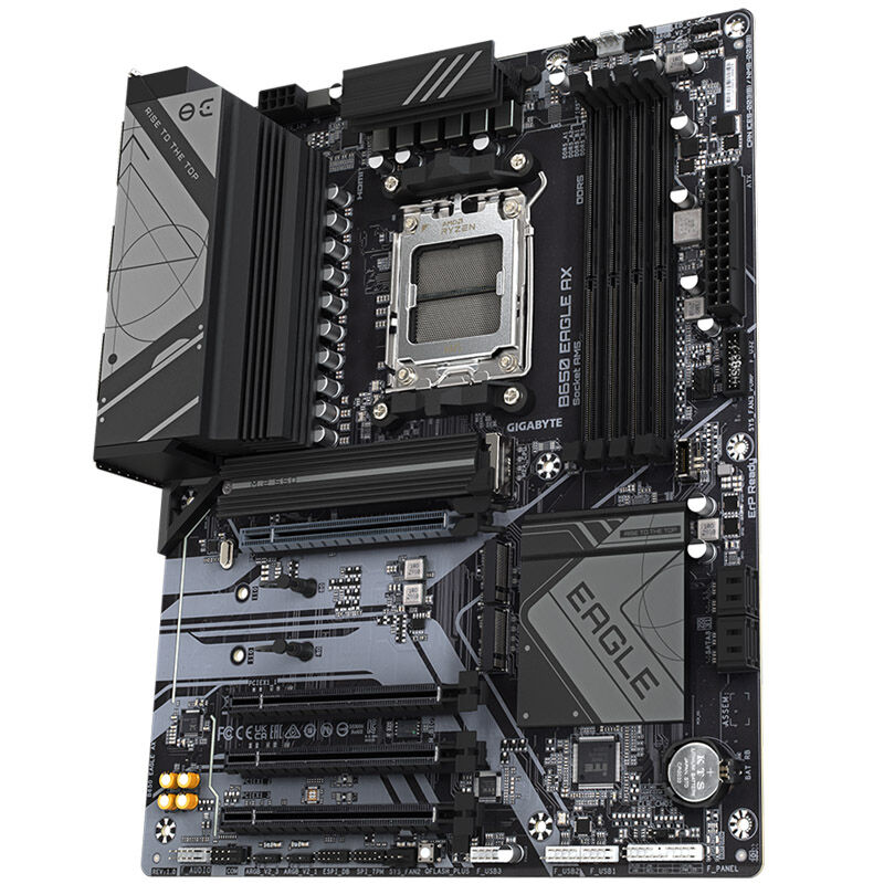 Nærbilde av tilkoblinger på Gigabyte B650 Eagle AX hovedkort