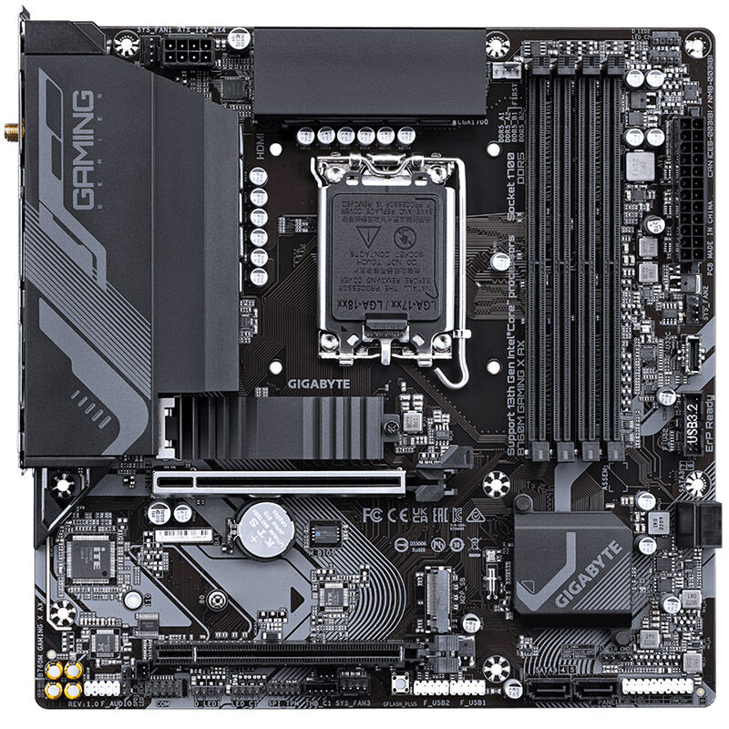 Nærbilde av Gigabyte B760M Gaming X AX hovedkort PCIe- og minnespor
