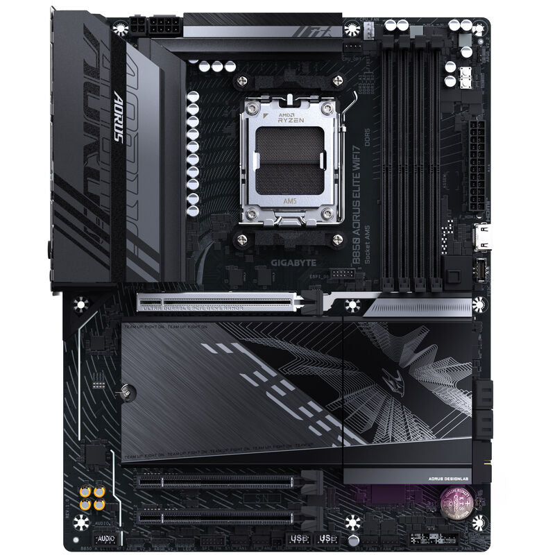 Detalj av Gigabyte B850 Aorus Elite WiFi 7 hovedkortets PCIe-porter