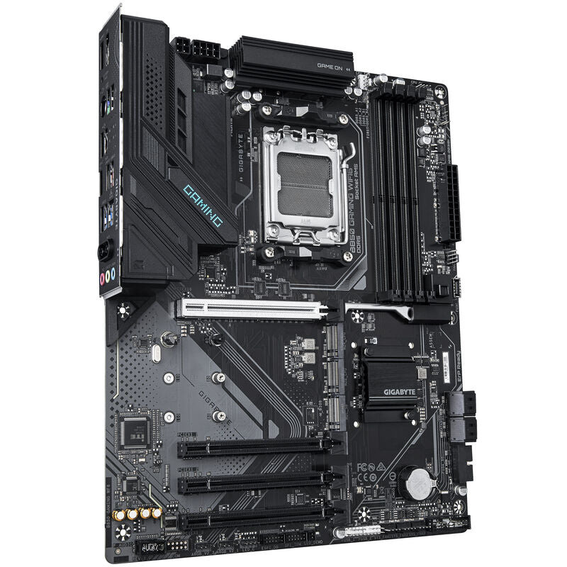Gigabyte B850 Gaming WiFi6 hovedkort bakside med tilkoblinger