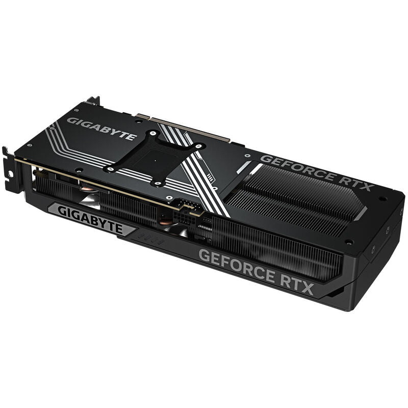 Nærbilde av vifter på Gigabyte GeForce RTX 5070 Windforce OC SFF