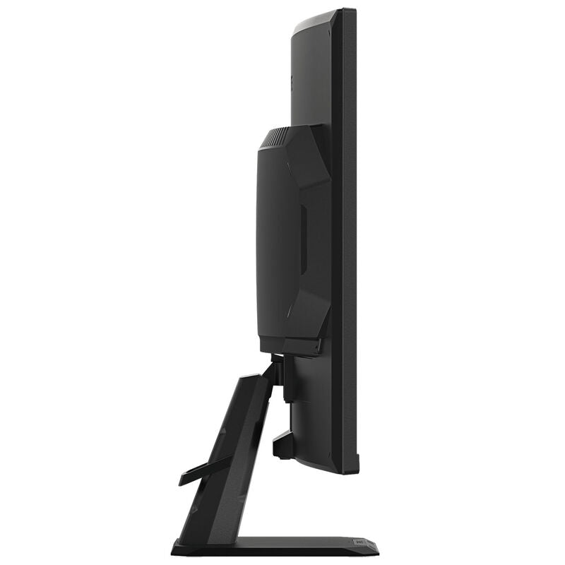 Gigabyte GS27FCA montert på skrivebord med gamingutstyr