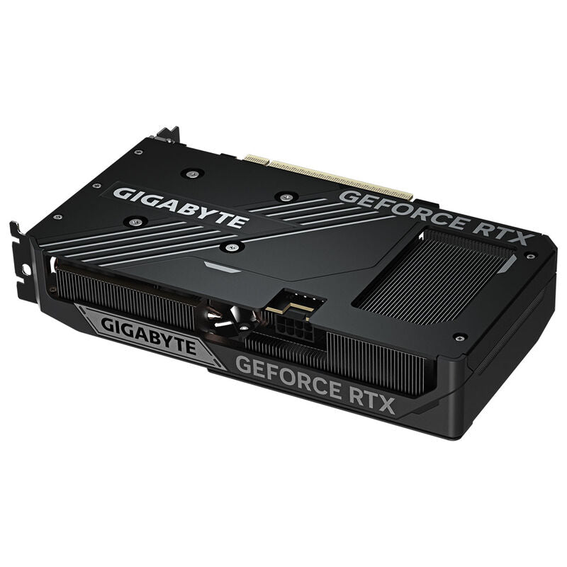 Nærbilde av GPU-chip på Gigabyte RTX 5060 Ti Windforce MAX OC