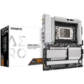 Gigabyte TRX50 Aero D hovedkort forfra