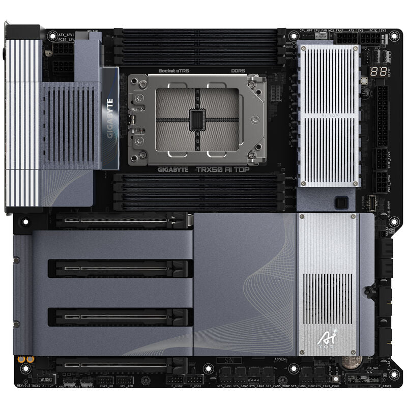 Detalj av Gigabyte TRX50 AI Top hovedkort PCIe-slots