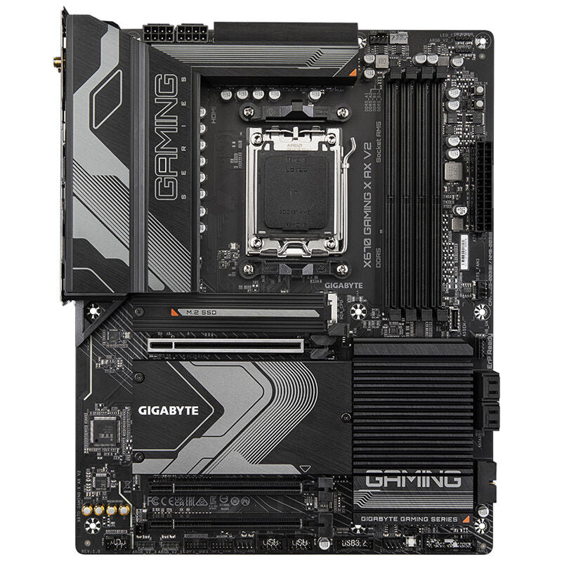 Detaljbilde av Gigabyte X670 Gaming X AX V2 hovedkort komponenter