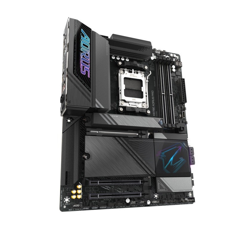 Detalj av Gigabyte X870E AORUS Pro hovedkort