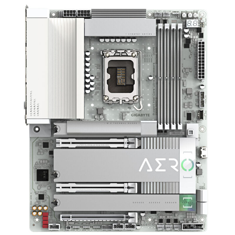 Gigabyte Z890 AERO G hovedkort nærbilde av porter