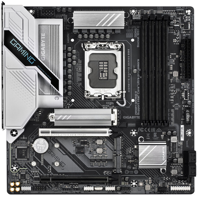Detalj av Gigabyte Z890M Gaming X hovedkort PCIe-porter