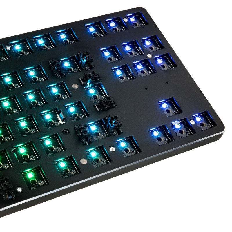 Glorious GMMK TKL tastatur kabel og USB-tilkobling