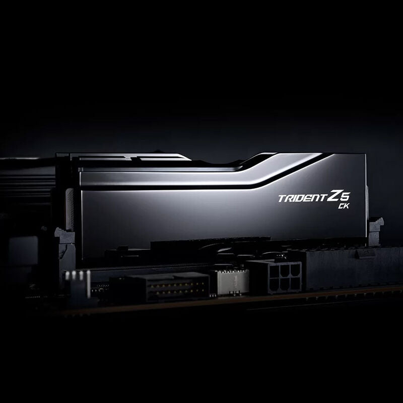 G.Skill Trident Z5 CK DDR5-8400 CL40 RAM 48 GB CUDIMM svart nærbilde moduler
