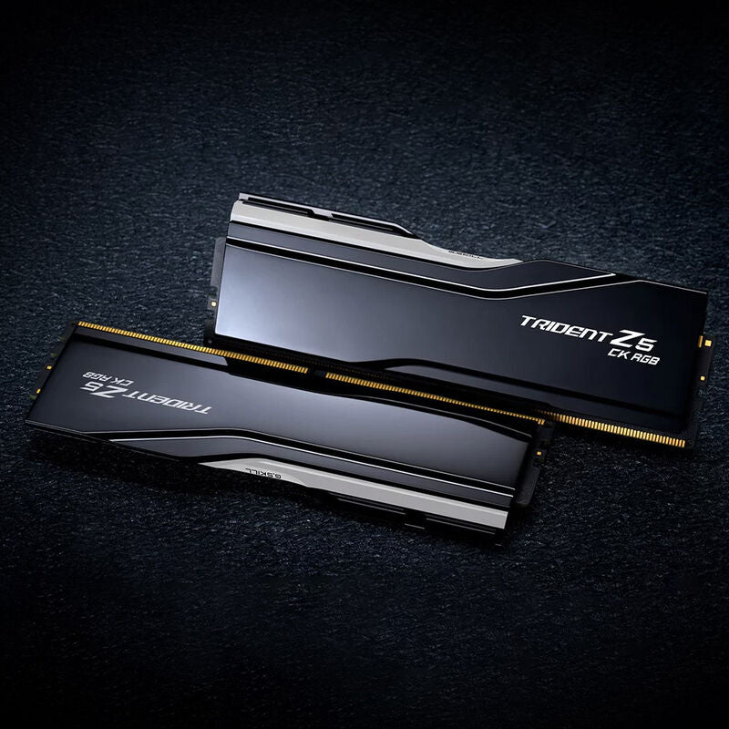 G.Skill Trident Z5 CK RGB DDR5-8200 CL40 RAM med synlig moduler