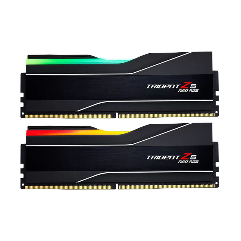 Nærbilde av G.Skill Trident Z5 RGB DDR5-6000 CL28 RAM 96 GB EXPO svart RGB-belysning