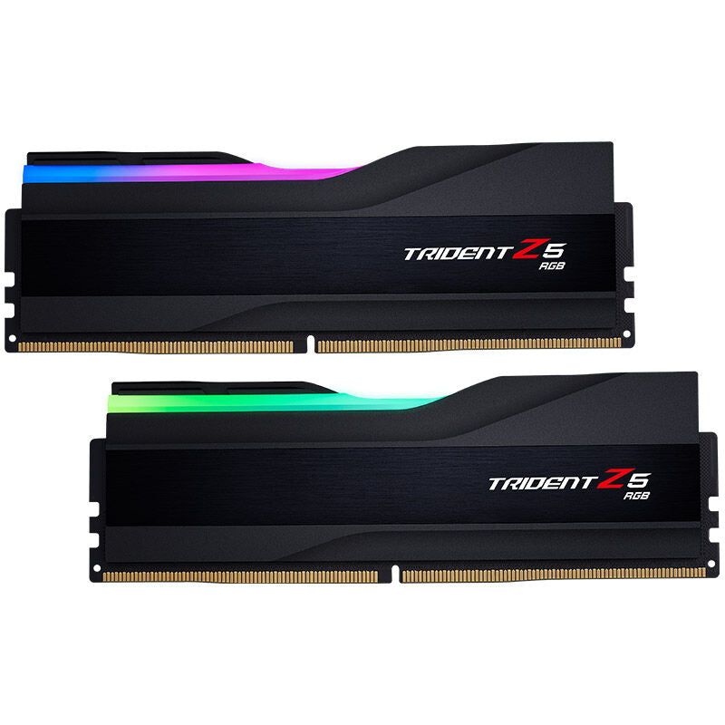 G.Skill Trident Z5 RGB DDR5-6000 CL36 RAM 32 GB svart montert i PC
