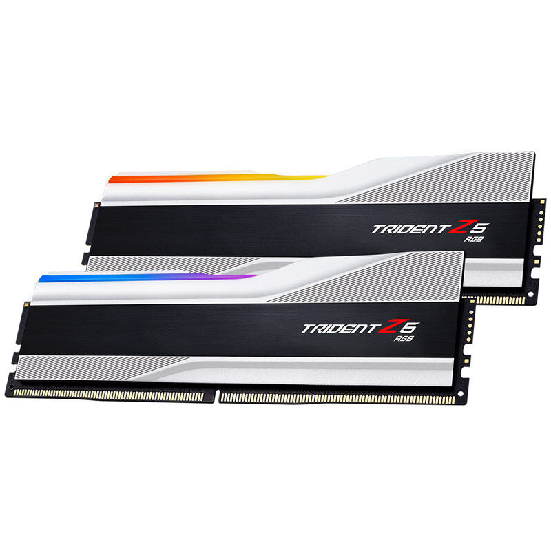 Oversikt over G.Skill Trident Z5 RGB DDR5-7200 CL34 RAM 32 GB sølv moduler