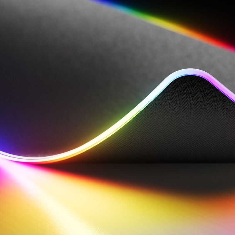 Hyte CNVS Intense Play Mat qRGB musematte med USB-C-kabel