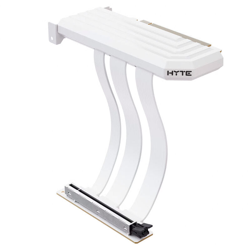 Montert HYTE PCIe 5.0 Hyper Riser-kabel 200 mm Pitch Black i PC