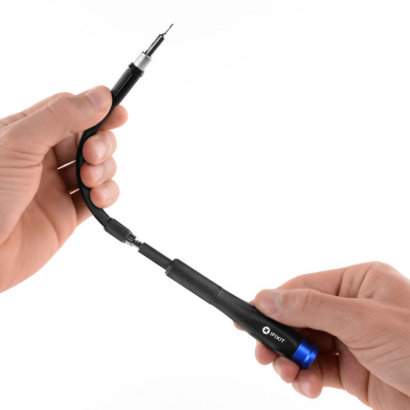 iFixit Mako 64 Bit Driver Kit + Mahi Driver Kit montert på arbeidsbenk