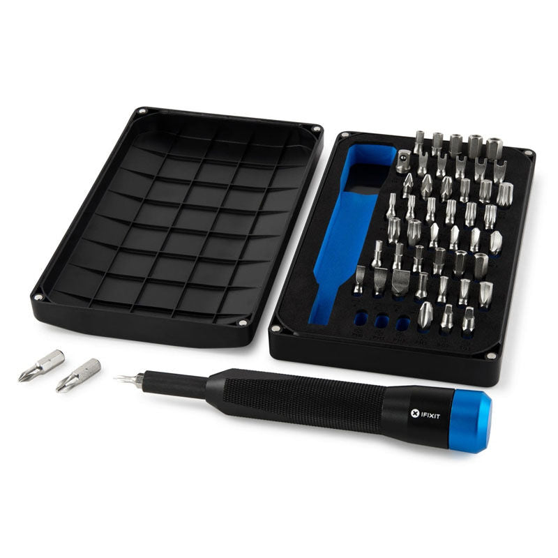 Oversikt over iFixit Mako 64 Bit Driver Kit + Mahi Driver Kit bits i oppbevaringsboks