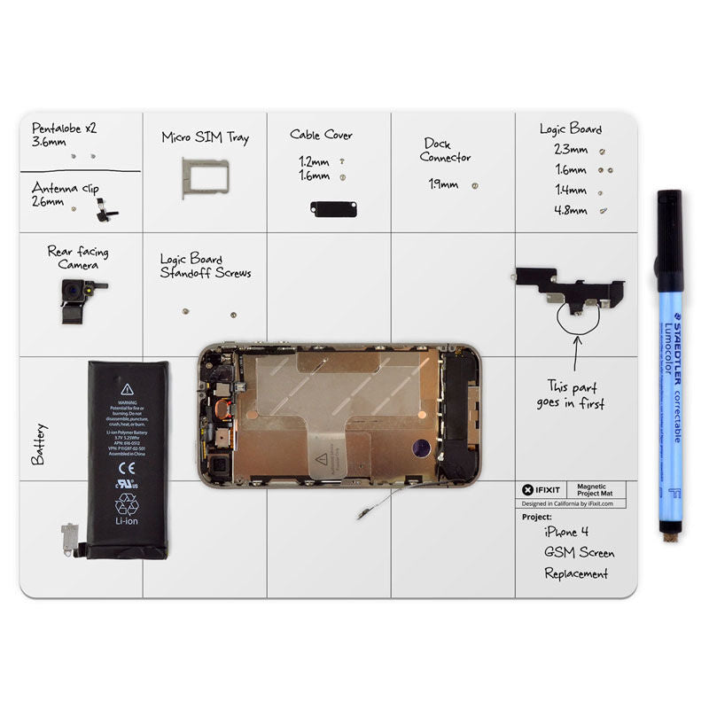 Bakside av iFixit Pro Magnetic Project Mat magnetisk arbeidsmatte med skumstoff for godt feste