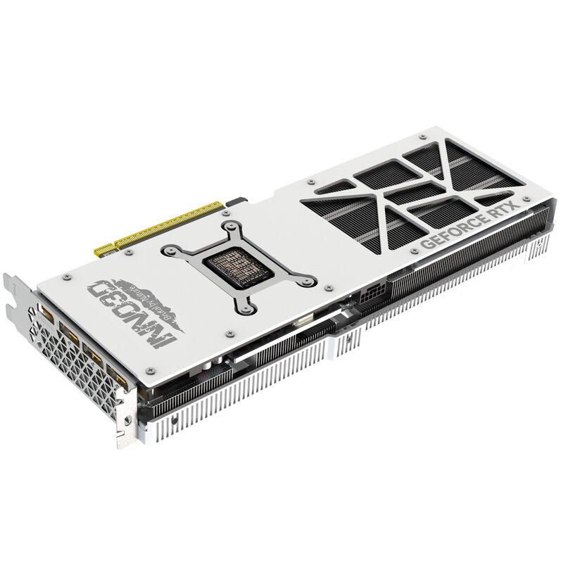 Montert INNO3D GeForce RTX 5070 Ti X3 OC White i PC