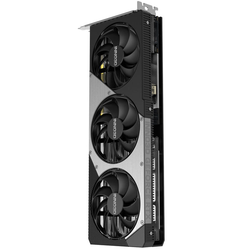 INNO3D GeForce RTX 5070 X3 OC grafikkort pakket i eske