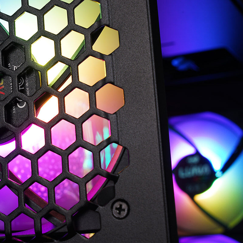 InWin 515 kabinett midtårn E-ATX herdet glass svart RGB-lampe