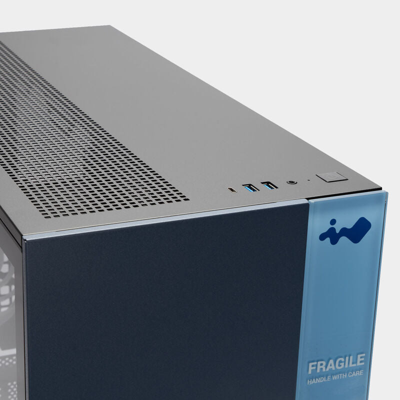 InWin F5 fulltårn kabinett svart E-ATX airflow nærbilde av PCIe-spor