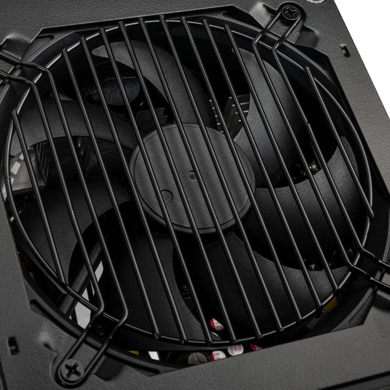 Kolink Regulator strømforsyning 850 W ATX 3.0 montert i PC