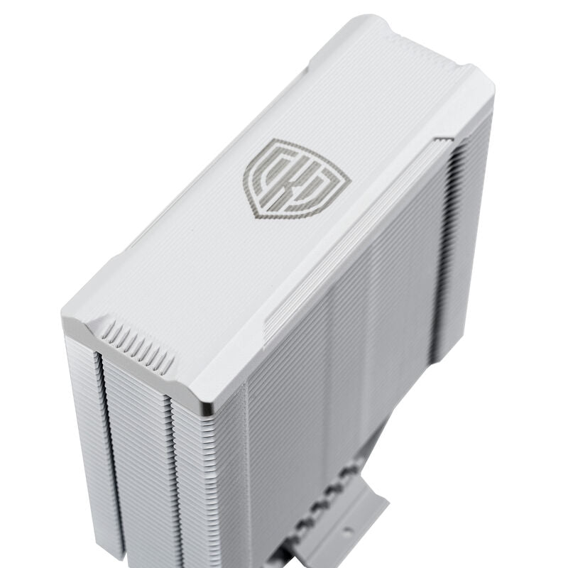 Nærbilde av 120 mm PWM-vifte på Kolink Umbra EX180 White Edition CPU-kjøler