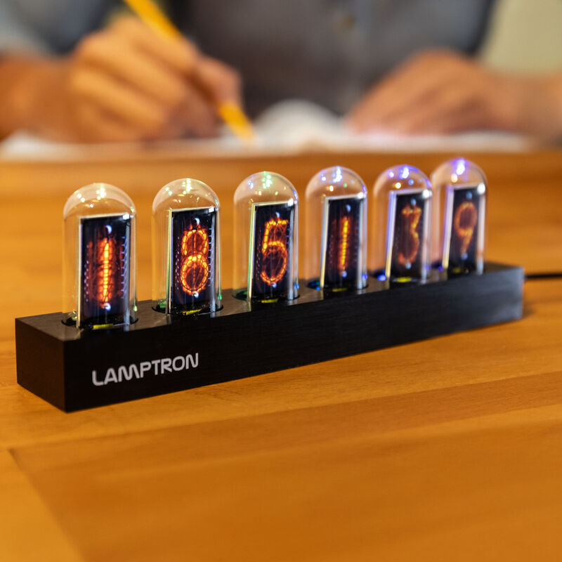 Lamptron CT625 All-In-One Controller 6x IPS svart med RGB-belysning