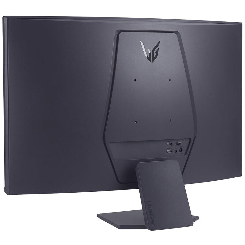 Sideprofil av LG UltraGear 32GS60QC-B curved gamingskjerm 32"