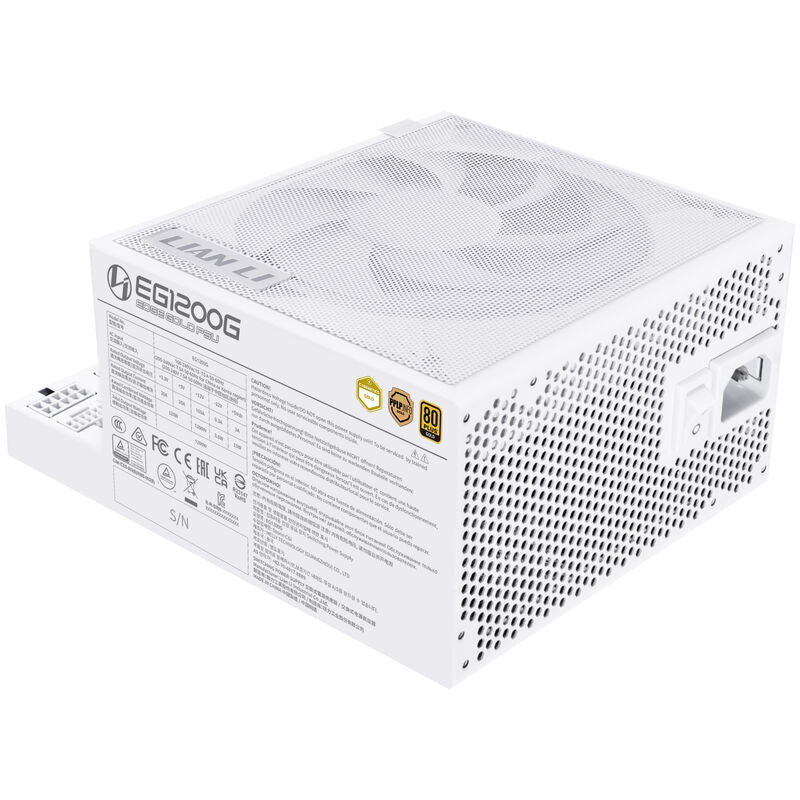 Montert Lian Li EDGE GOLD 1200 strømforsyning i PC-kabinett