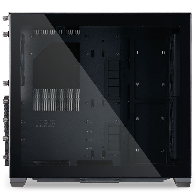 Lian Li O11 Air Mini kabinett nærbilde av frontpanel med USB-porter