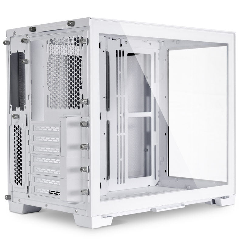 Lian Li O11 Dynamic Mini Snow Edition montert med komponenter
