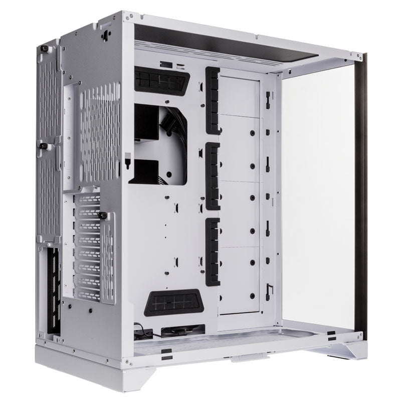 Sidepanel i tempered glass på Lian Li O11 Dynamic XL ROG Certified