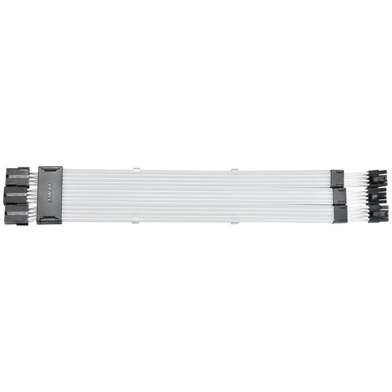 Lian Li Strimer Wireless 3x 8-Pin GPU-kabel RGB montert i PC