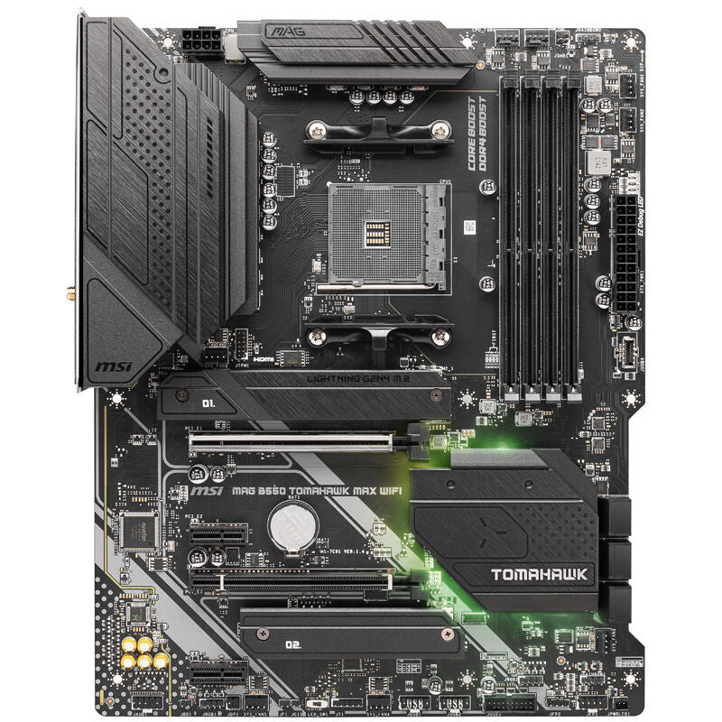 Detalj av MSI MAG B550 Tomahawk Max WiFi hovedkort med RGB-belysning