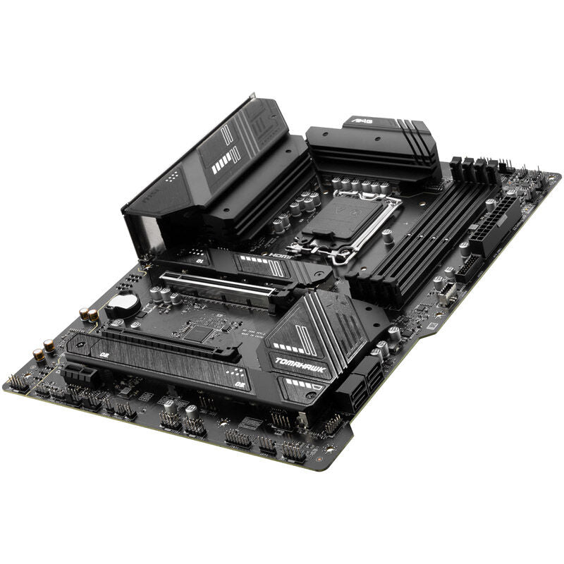 Montert MSI MAG B760 Tomahawk WiFi hovedkort i PC-kasse