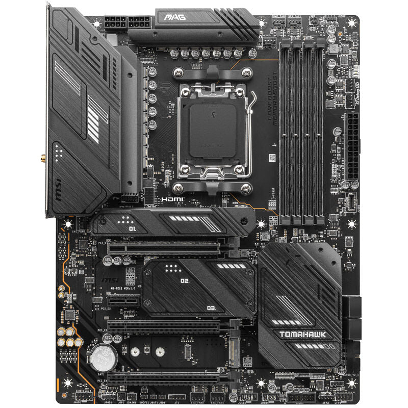 Detaljbilde av MSI MAG X670E Tomahawk WiFi hovedkortets PCIe-spor