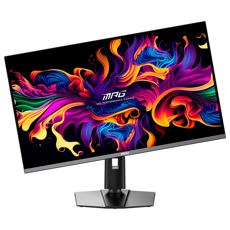 MSI MPG 322URXDE QD-OLED gamingskjerm montert på skrivebord