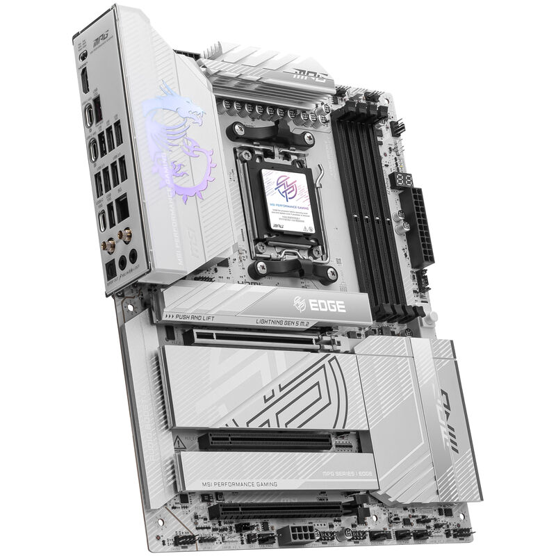 Baksiden av MSI MPG X870E Edge TI WiFi hovedkort med tilkoblinger