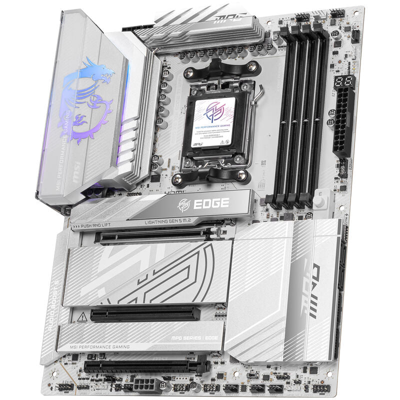 USB- og nettverkstilkoblinger på MSI MPG X870E Edge TI WiFi hovedkort