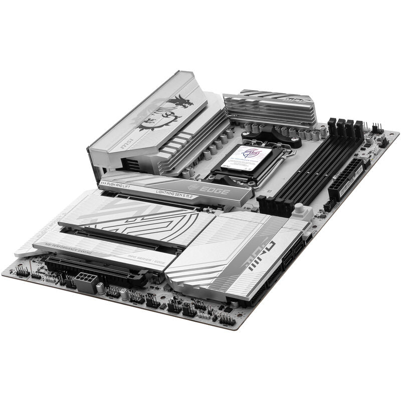 Nærbilde av kjøleribber og VRM på MSI MPG X870E Edge TI WiFi hovedkort