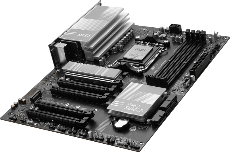 Nærbilde av MSI PRO B840-P WiFi hovedkort PCIe-spor
